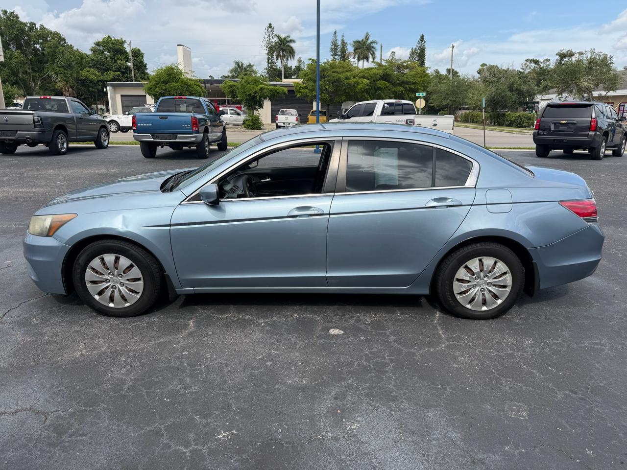 Honda Accord LX sedan AT 2012