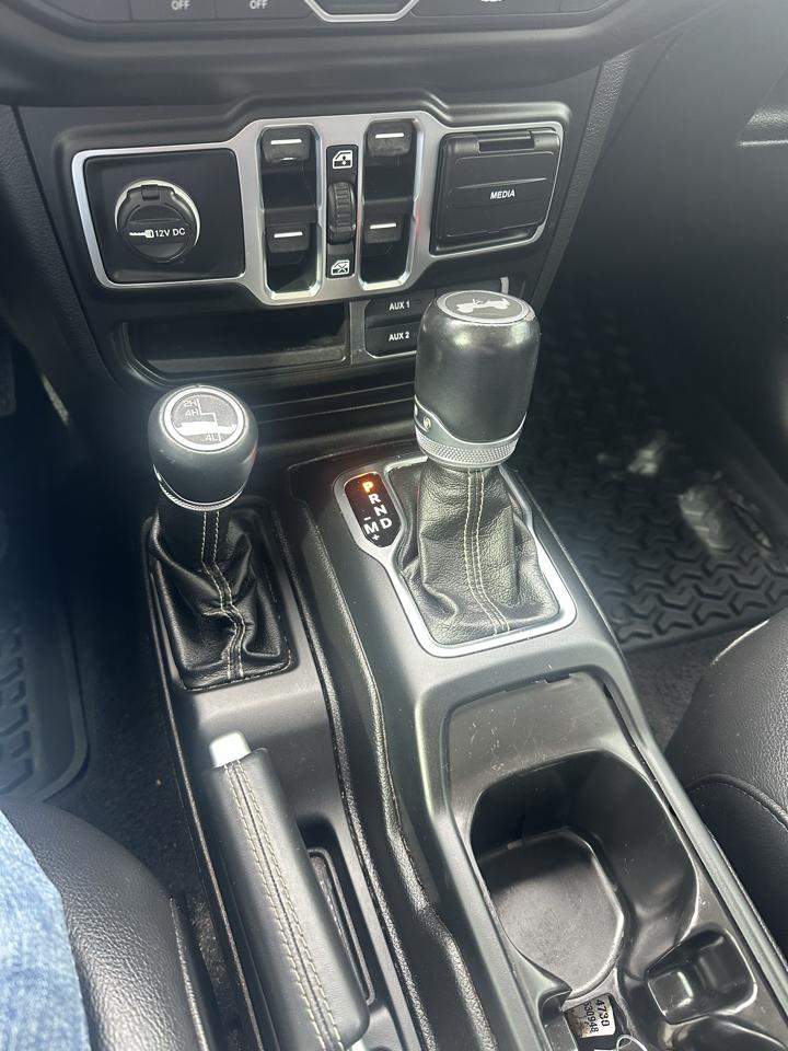 Jeep Wrangler photo 3
