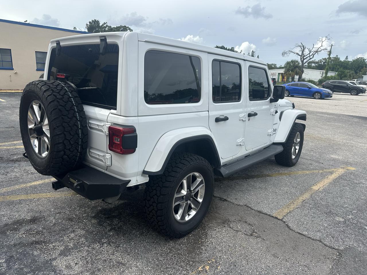 Jeep Wrangler photo 7