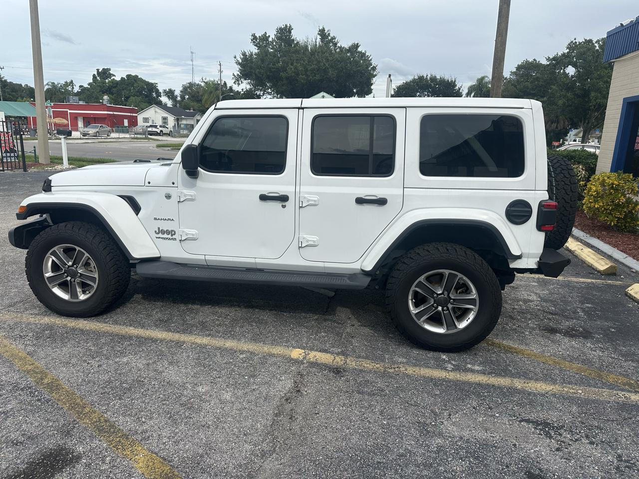 Jeep Wrangler photo 14