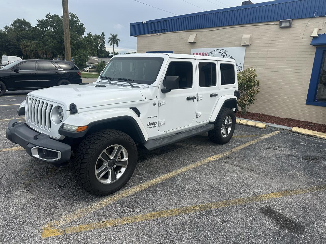 Jeep Wrangler photo 18