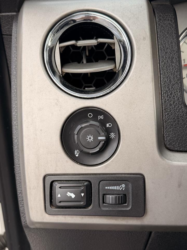 Ford F-150 Lariat SuperCrew 5.5-ft. Bed 4WD 2010