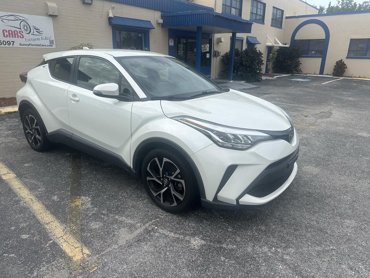 Toyota C-HR photo 3