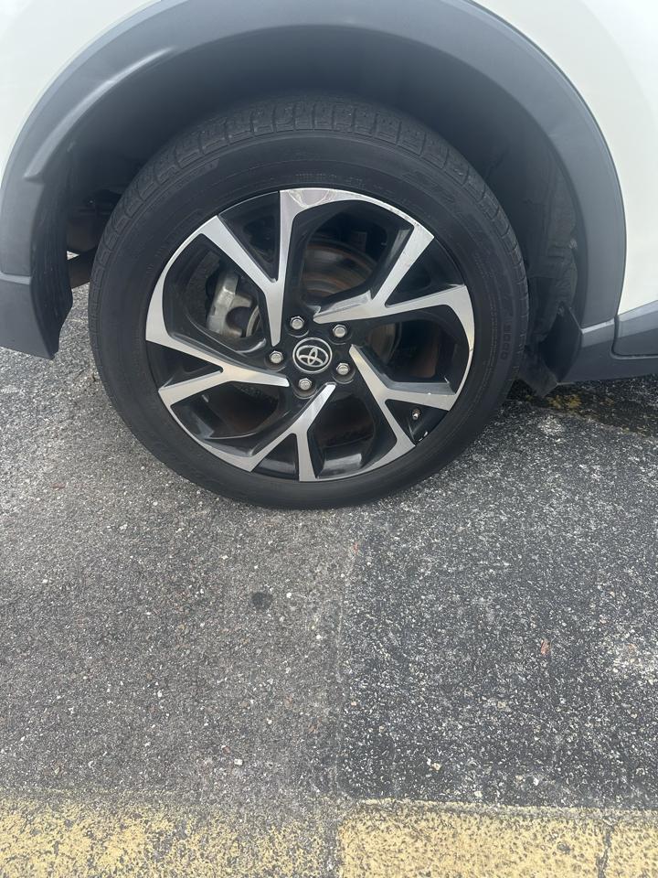 Toyota C-HR photo 5