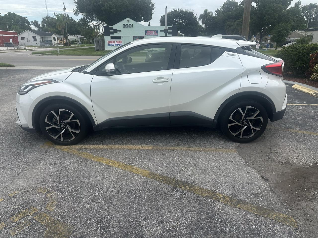 Toyota C-HR photo 9