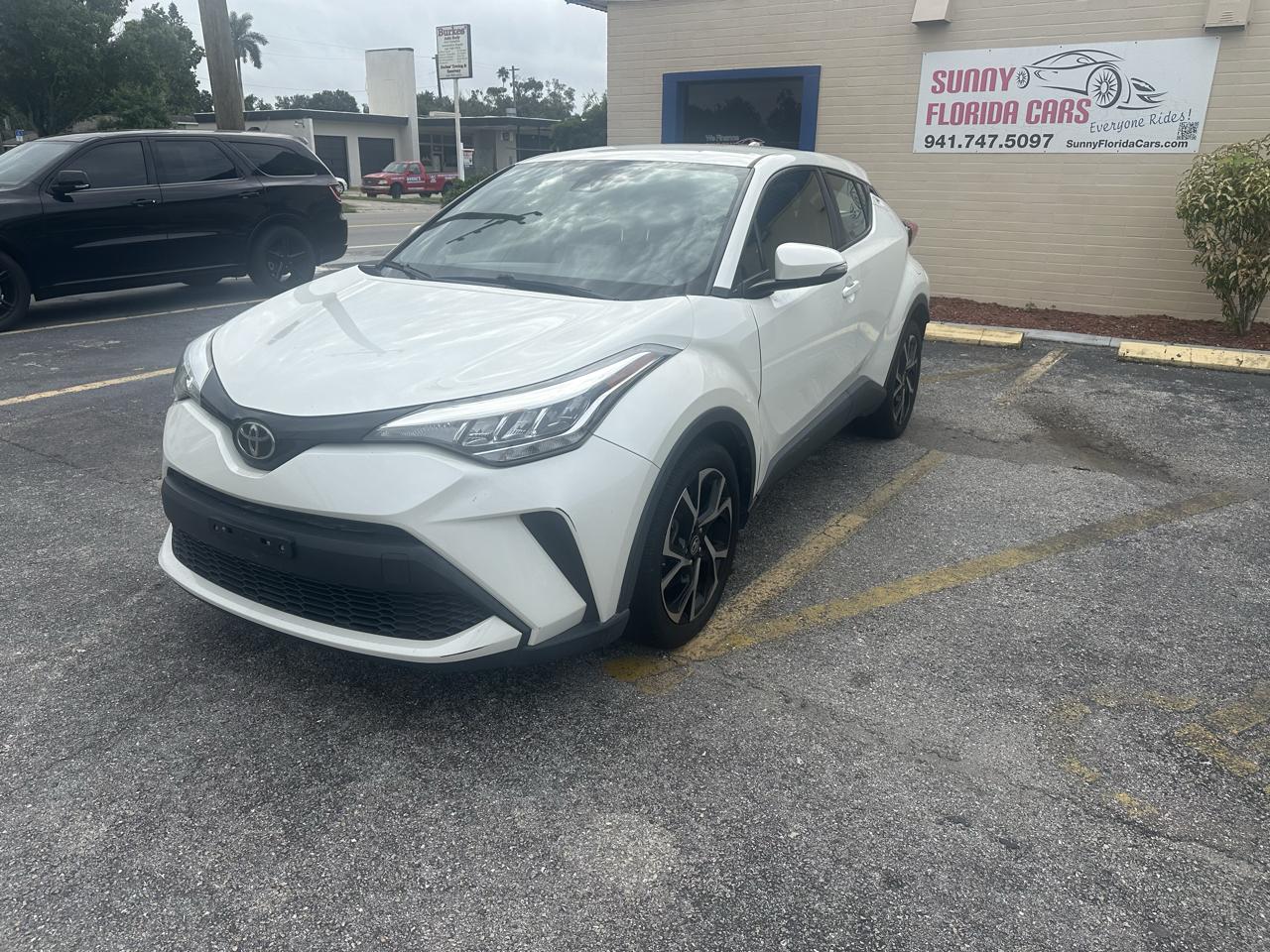 Toyota C-HR photo 11
