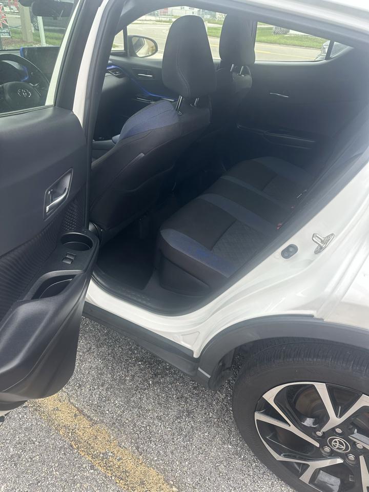 Toyota C-HR photo 14