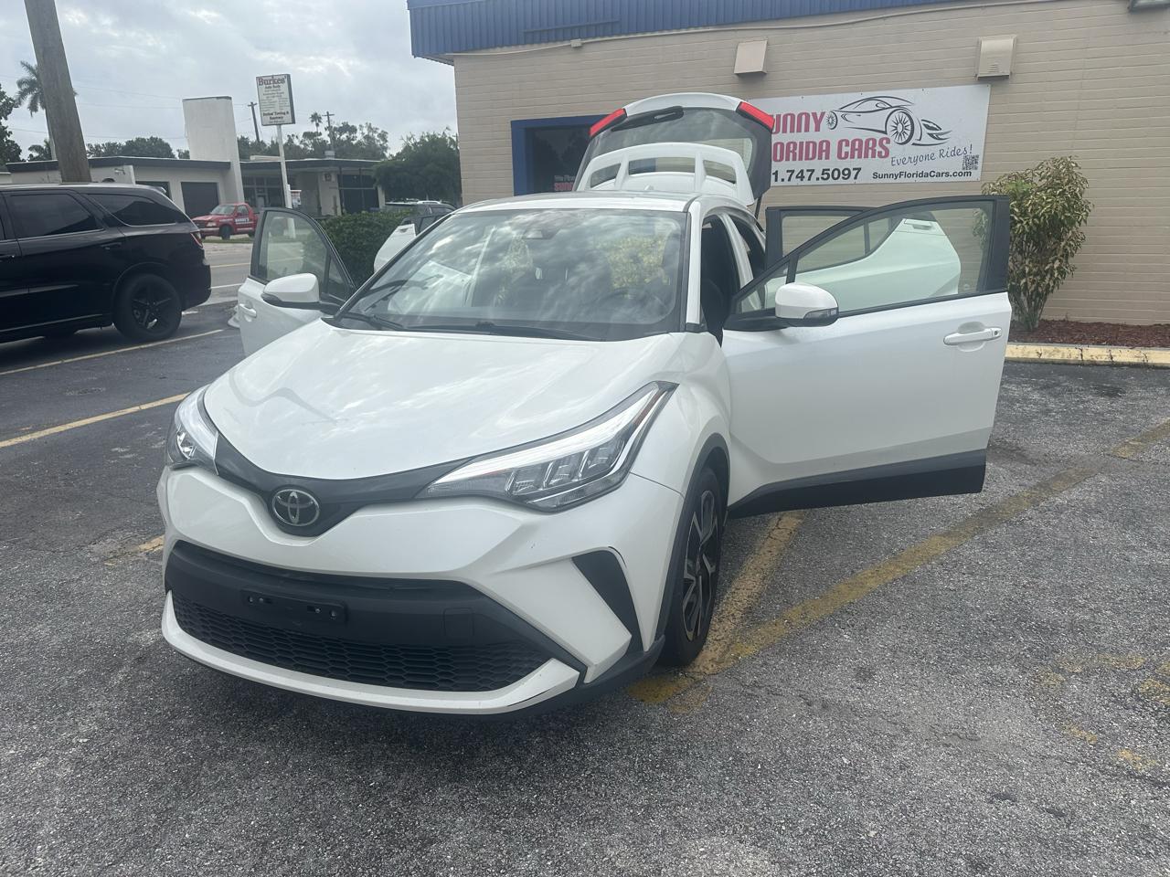 Toyota C-HR photo 21