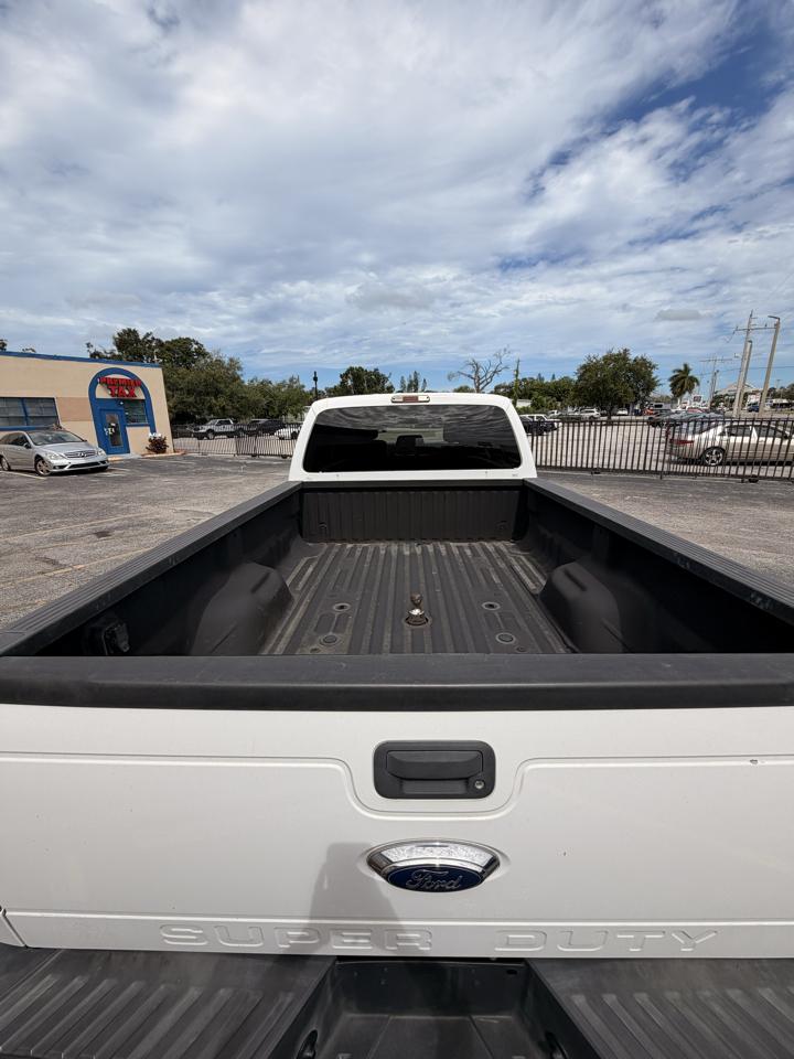 Ford F-350 photo 8