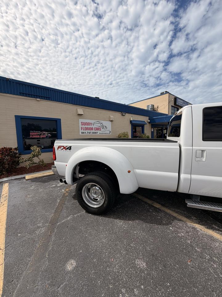Ford F-350 photo 11