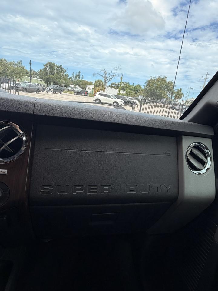 Ford F-350 photo 30
