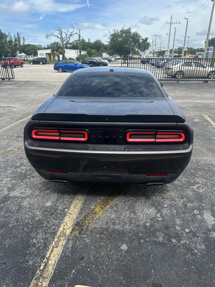 Dodge Challenger SXT 2020