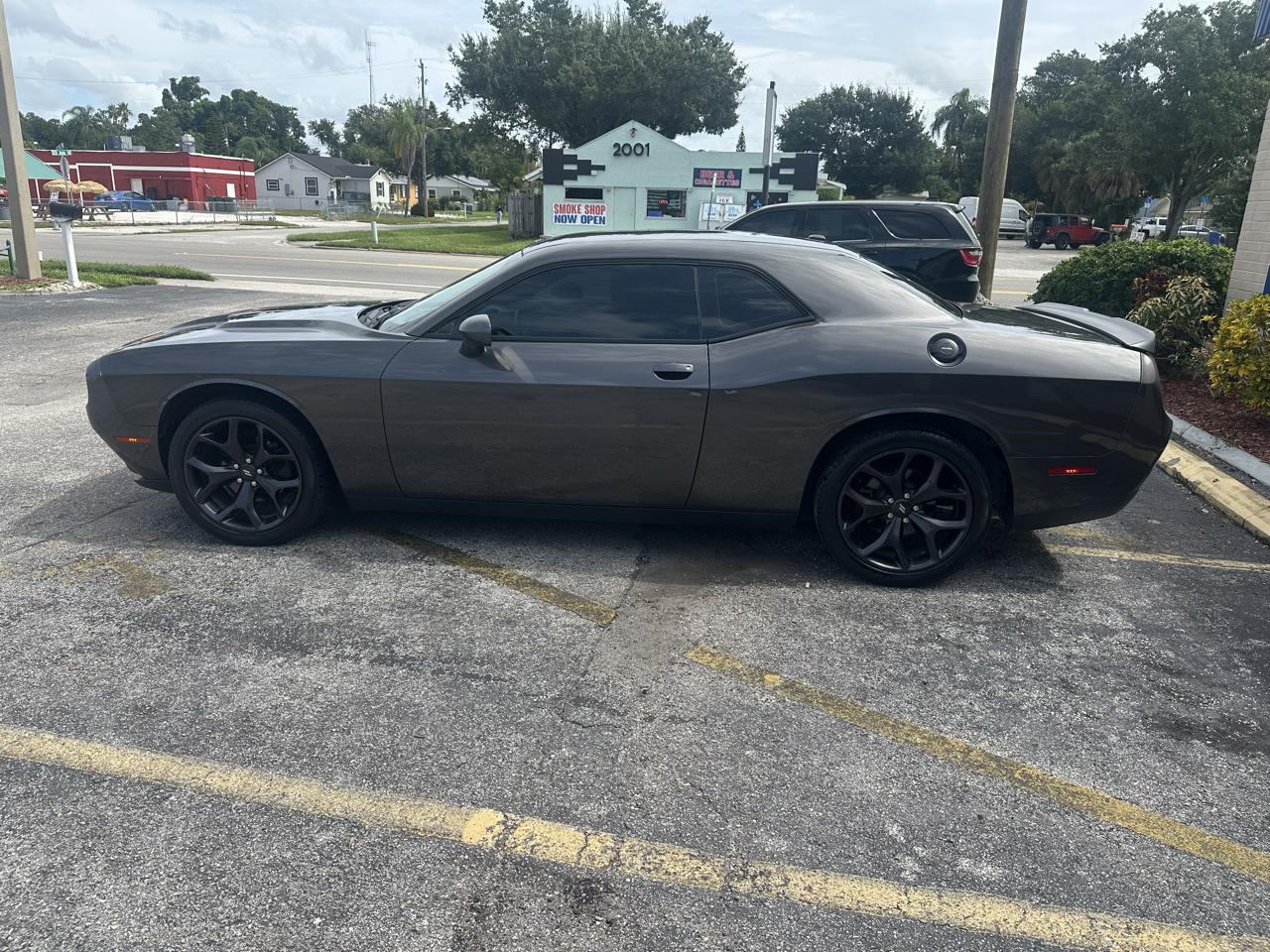 Dodge Challenger SXT 2020