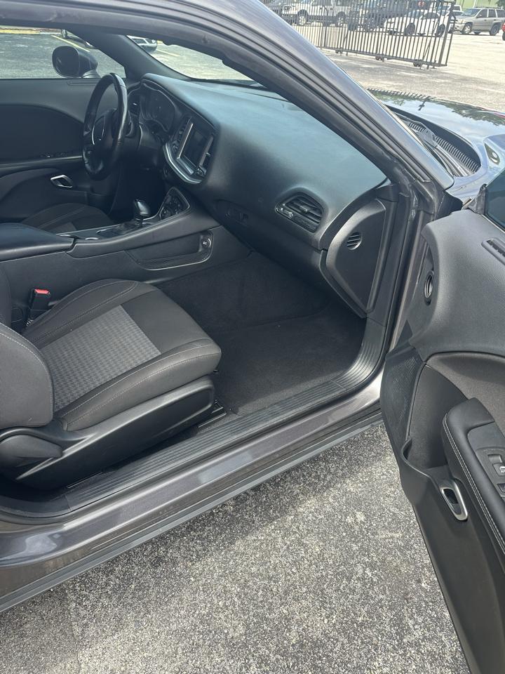 Dodge Challenger SXT 2020