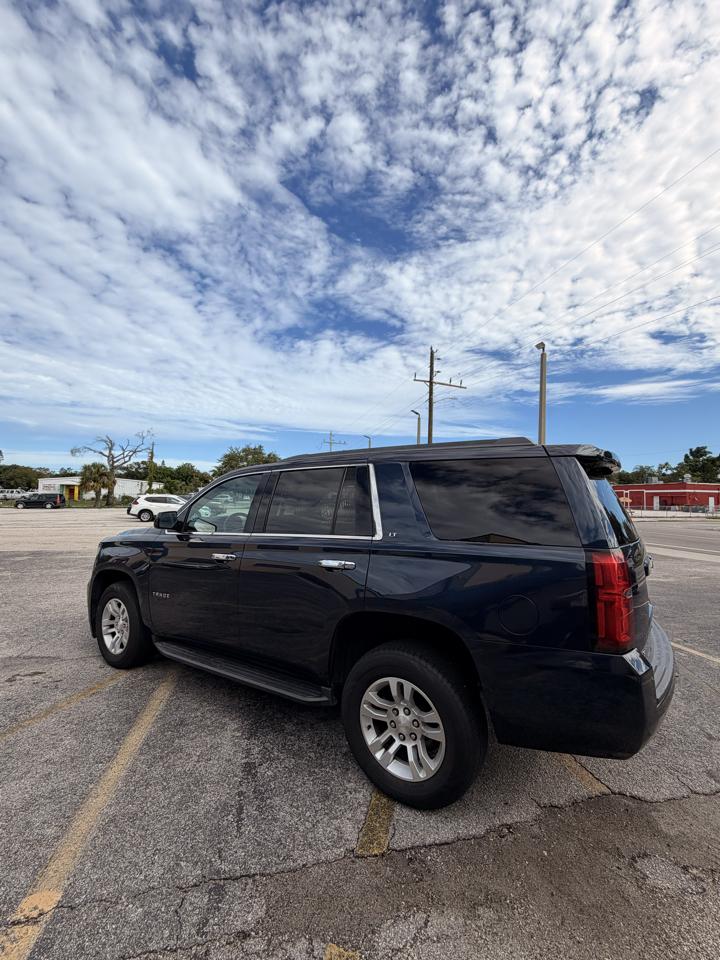 Chevrolet Tahoe photo 4