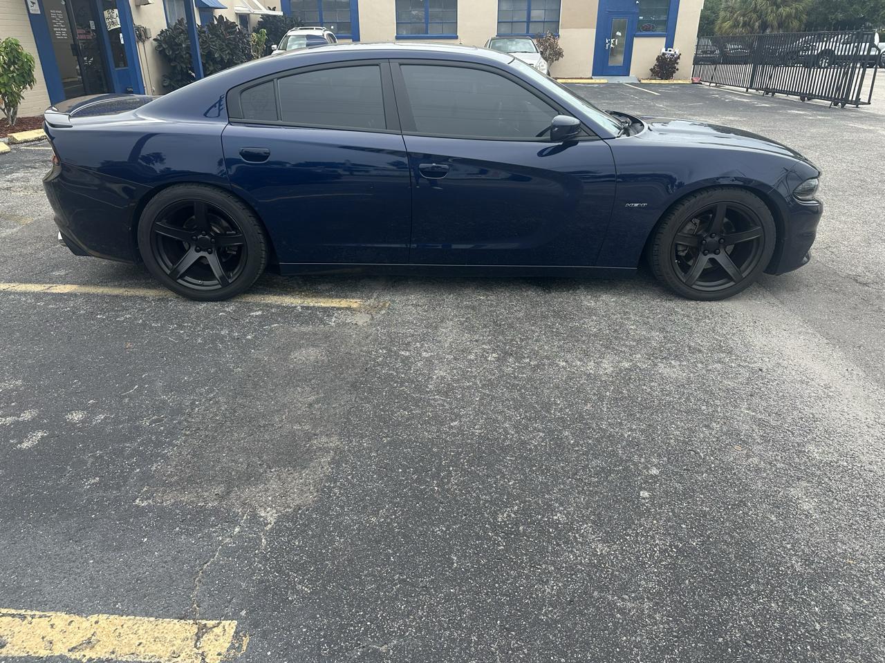 Dodge Charger photo 5