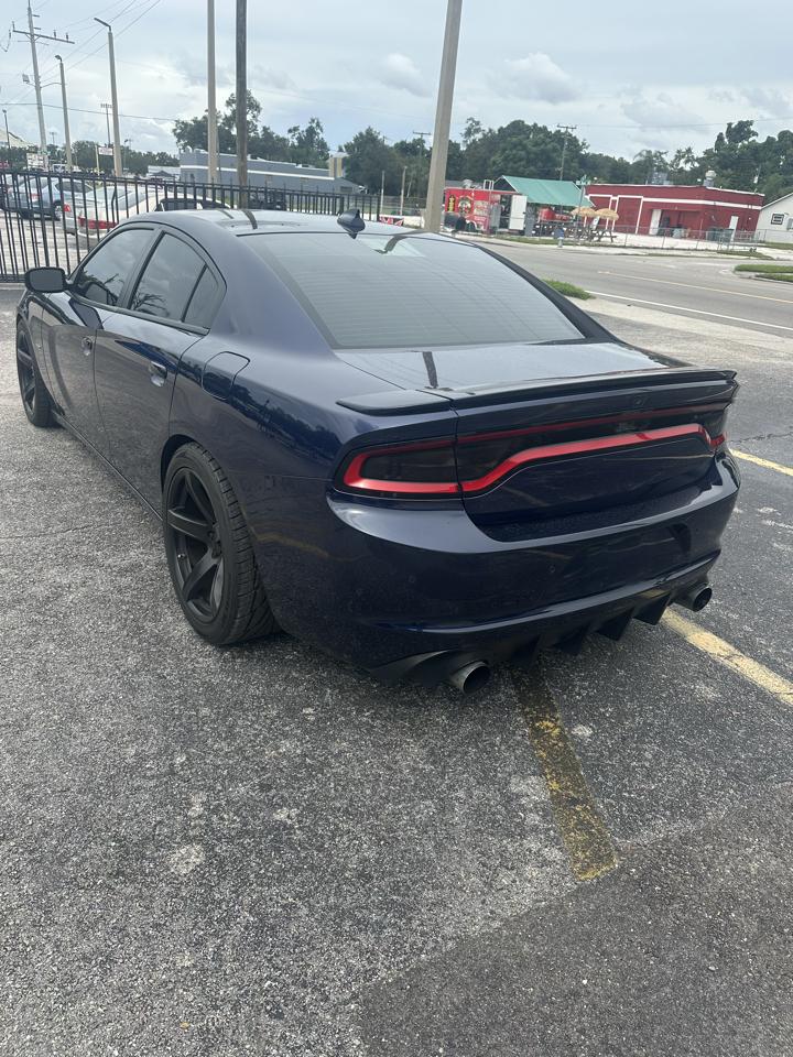 Dodge Charger photo 10