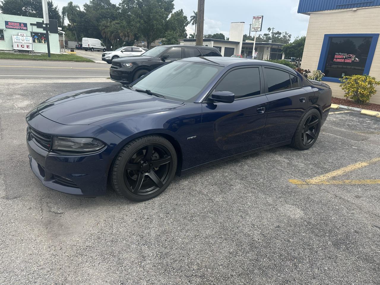Dodge Charger photo 13