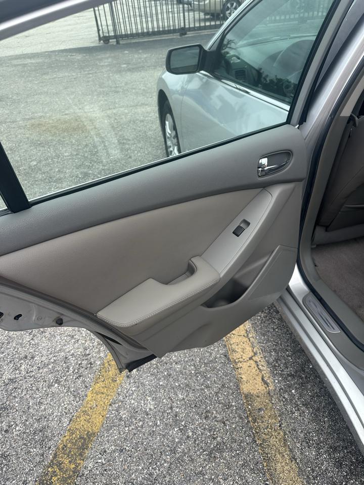 Nissan Altima photo 12