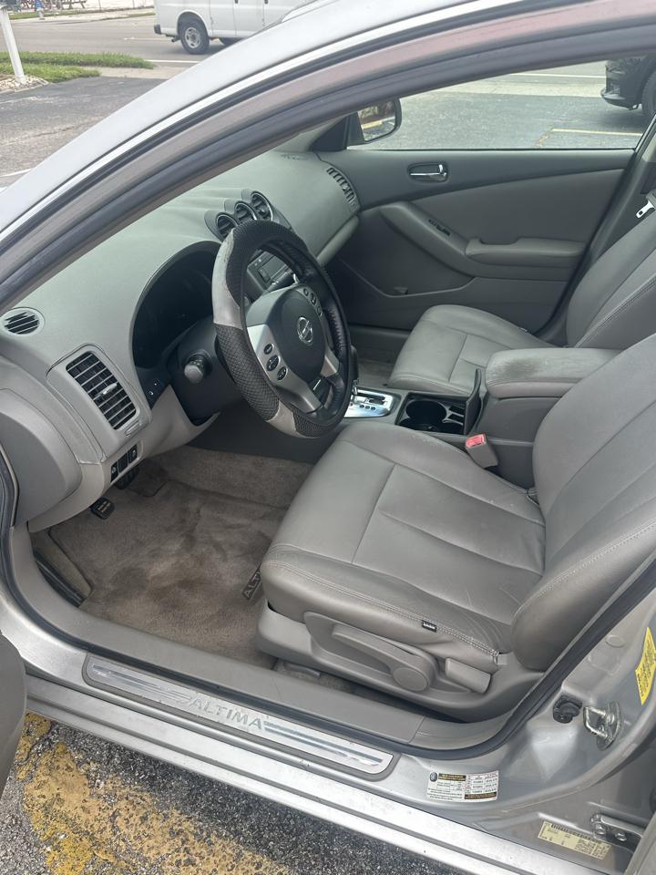 Nissan Altima photo 17
