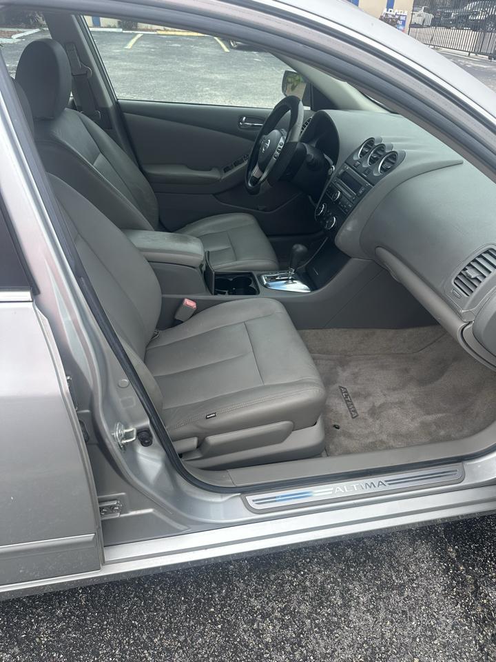 Nissan Altima photo 20