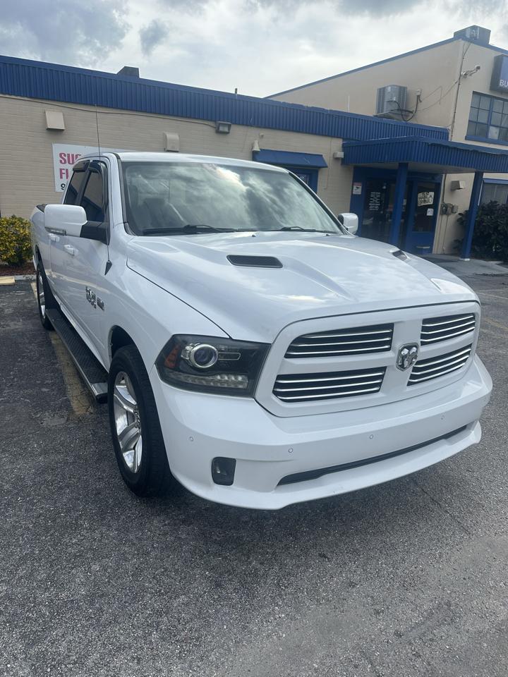 RAM 1500 Sport Quad Cab 2WD 2016