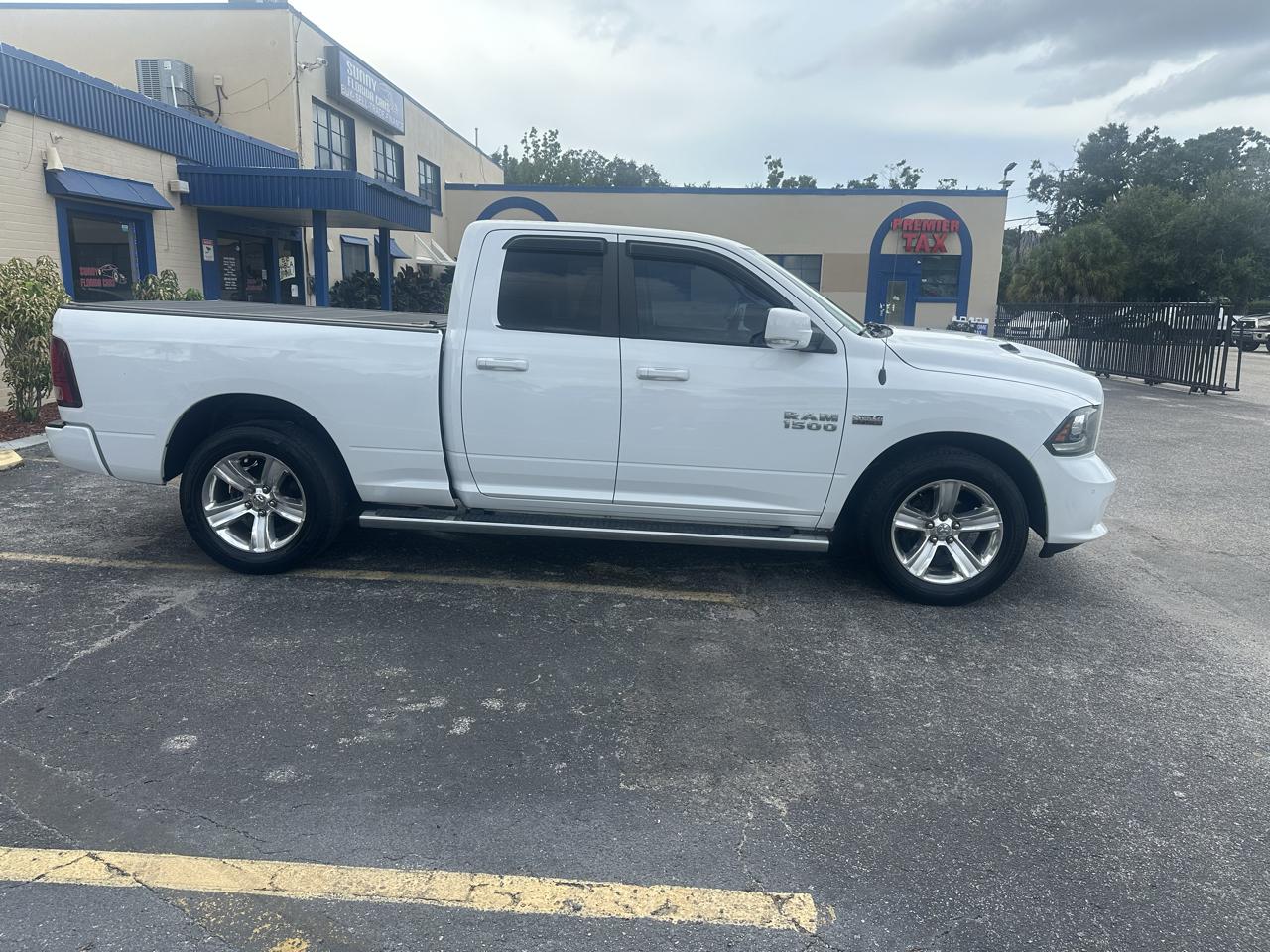 RAM 1500 Sport Quad Cab 2WD 2016