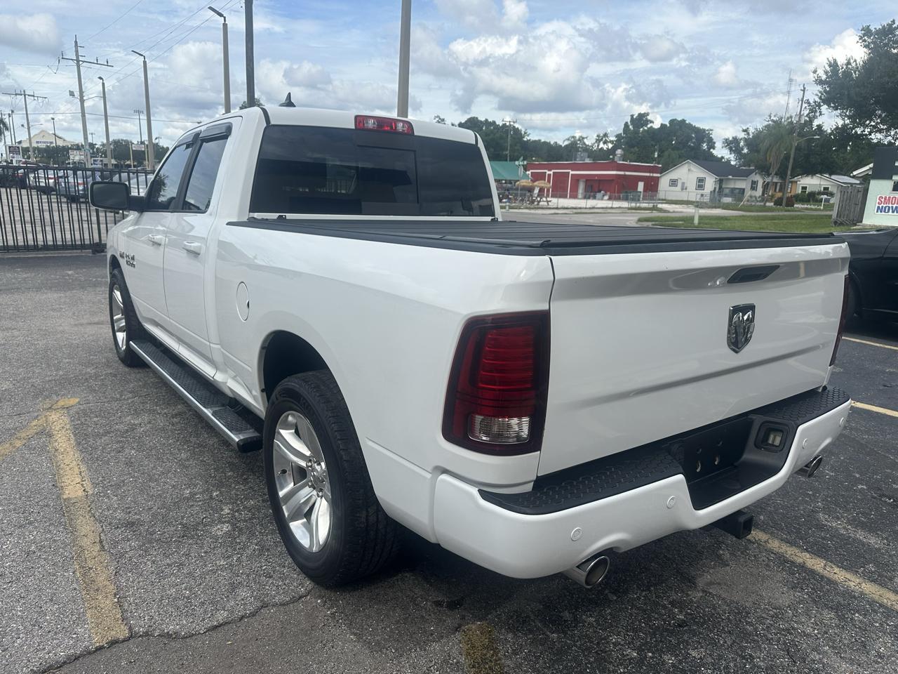 RAM 1500 Sport Quad Cab 2WD 2016