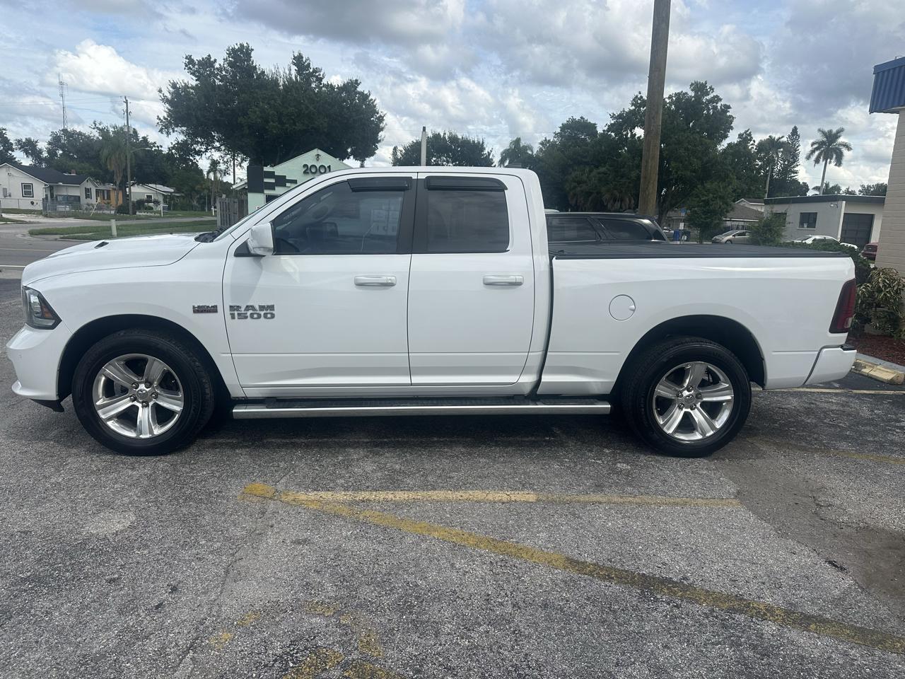 RAM 1500 Sport Quad Cab 2WD 2016
