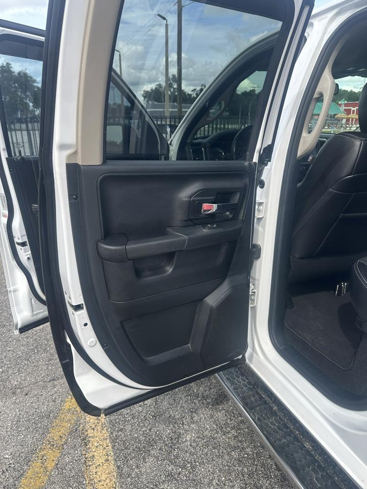 RAM 1500 Sport Quad Cab 2WD 2016