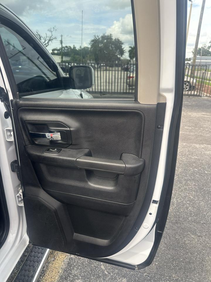 RAM 1500 Sport Quad Cab 2WD 2016