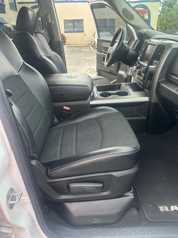 RAM 1500 Sport Quad Cab 2WD 2016