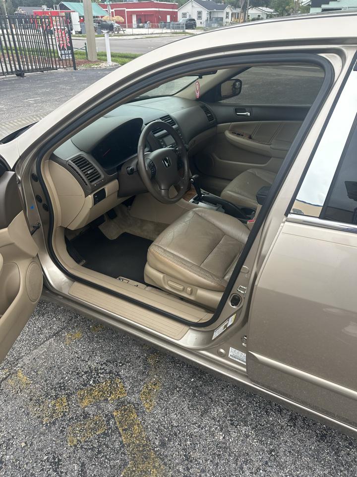 Honda Accord EX-L Sedan AT with XM Radio 2005