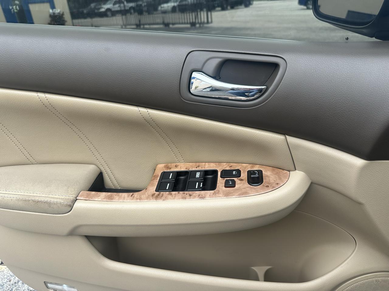 Honda Accord EX-L Sedan AT with XM Radio 2005