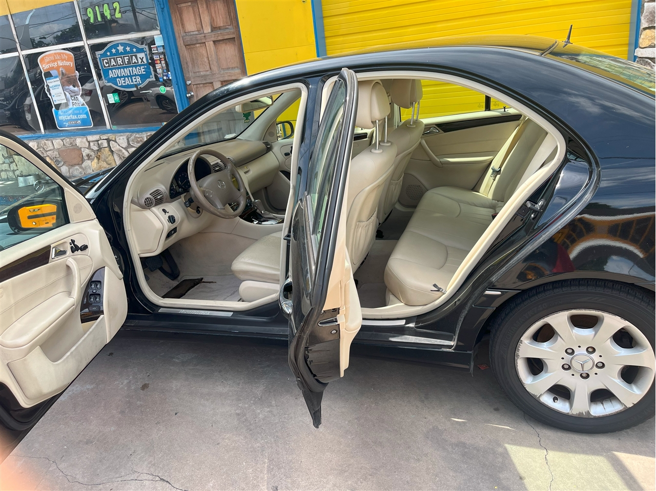 Mercedes-Benz C-Class  2006