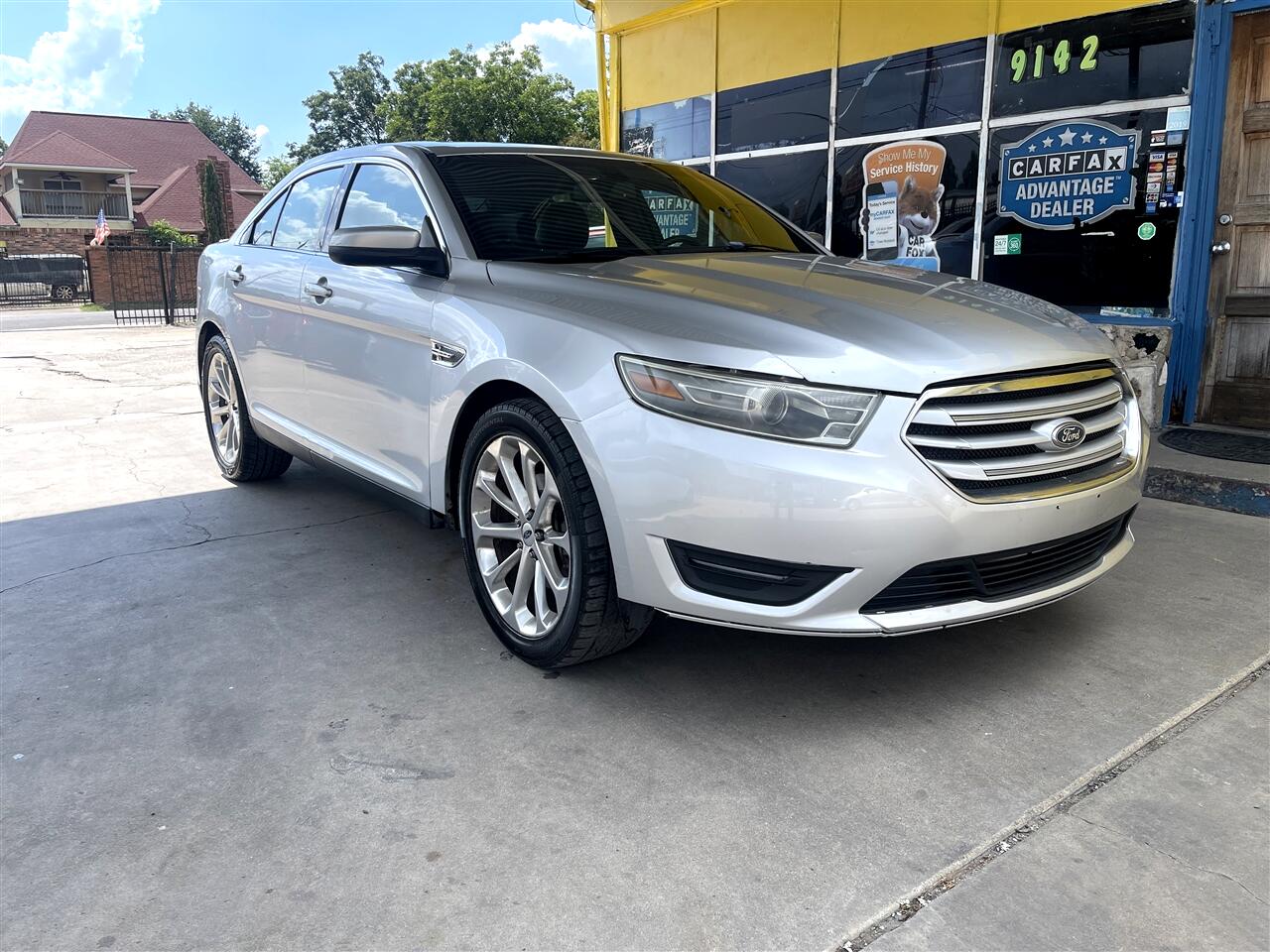 2015 Ford Taurus 4dr Sdn SEL FWD