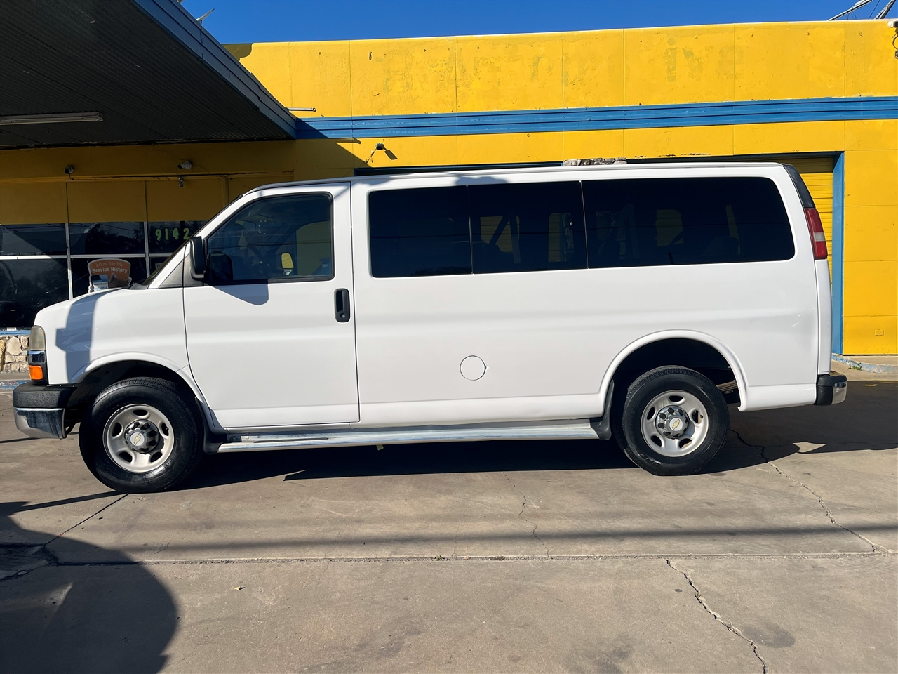 Chevrolet Express  2010