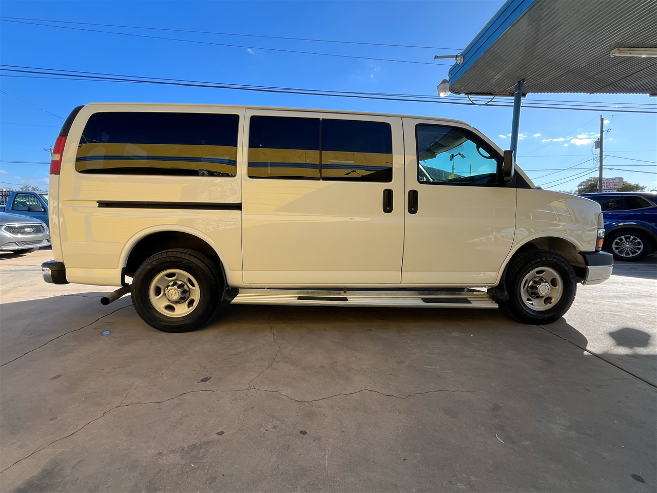 Chevrolet Express  2010