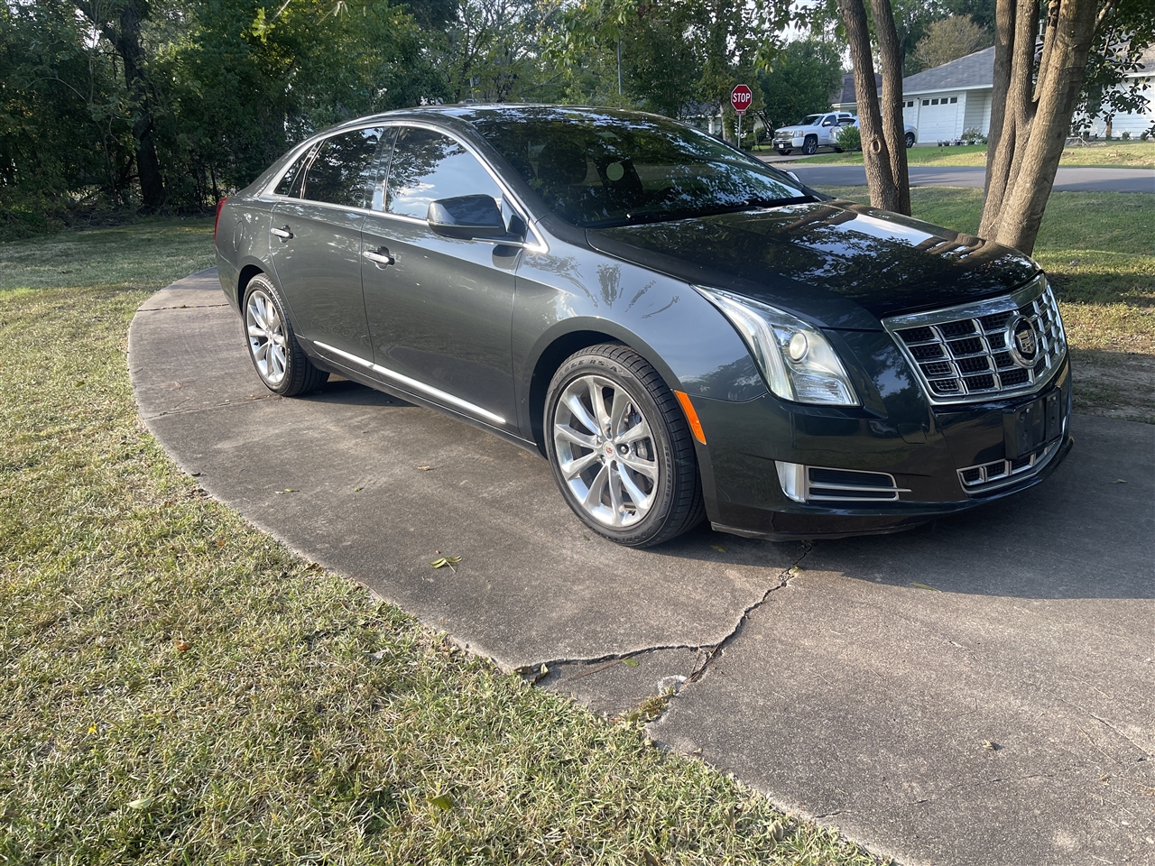 2013 Cadillac XTS 4dr Sdn Luxury FWD
