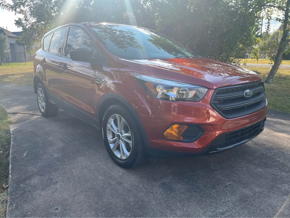 2019 Ford Escape S FWD