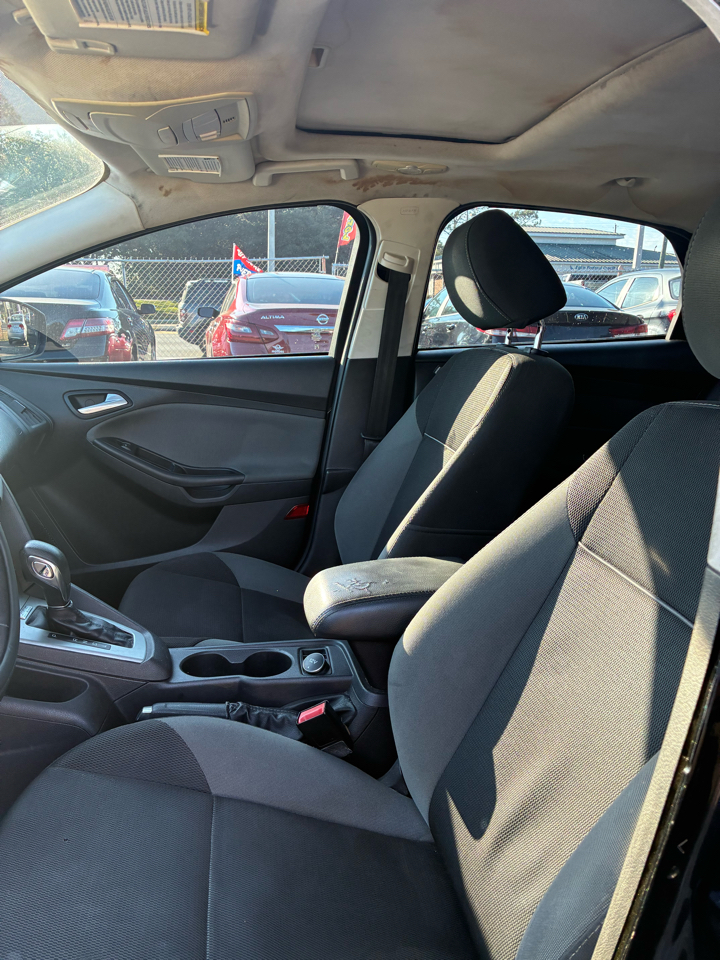 Ford Focus SE Sedan 2014 Ford Focus SE Sedan 2014