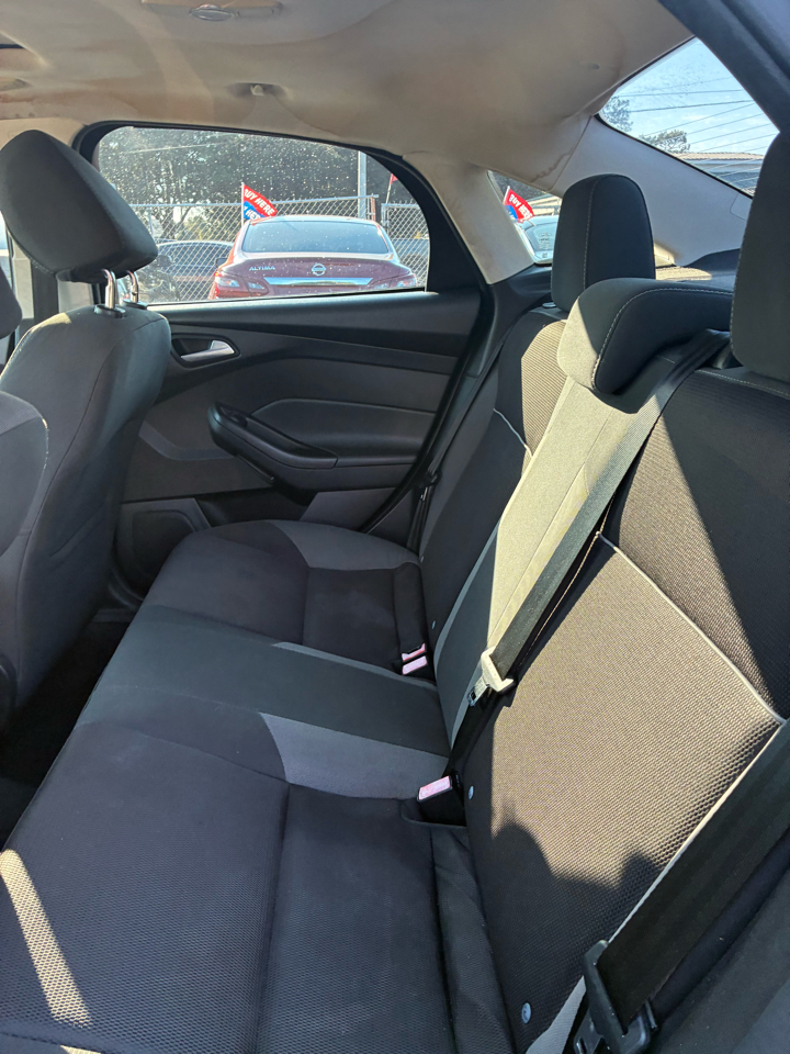 Ford Focus SE Sedan 2014 Ford Focus SE Sedan 2014