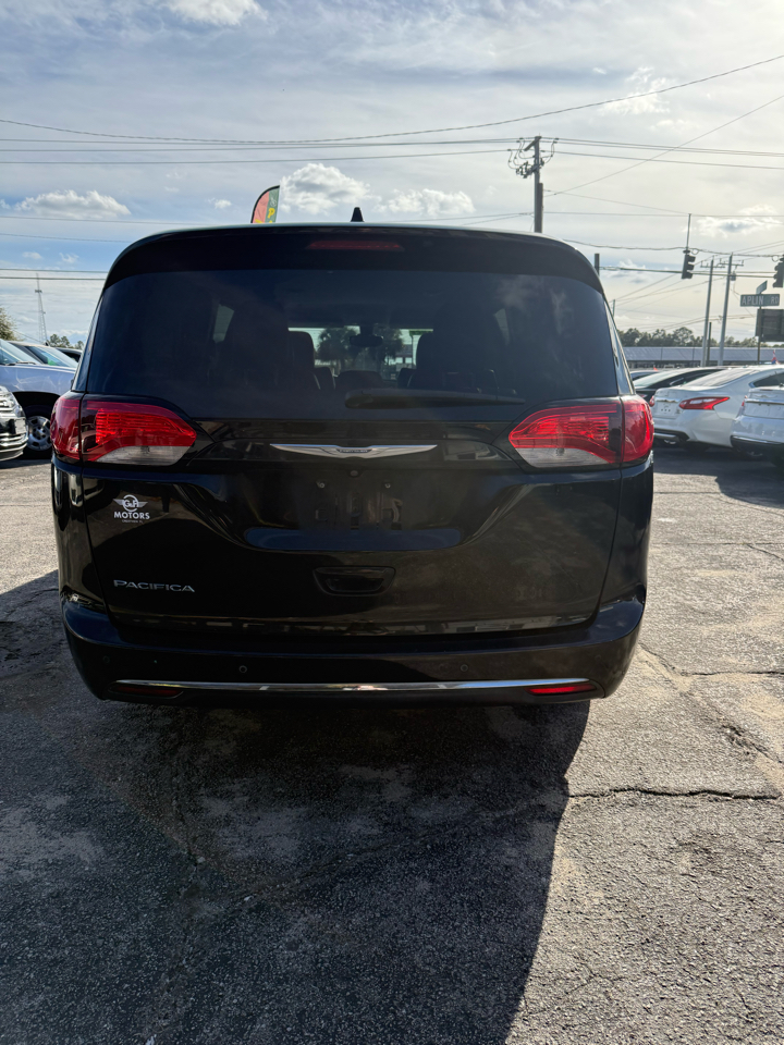 Chrysler Pacifica Touring-L 2017