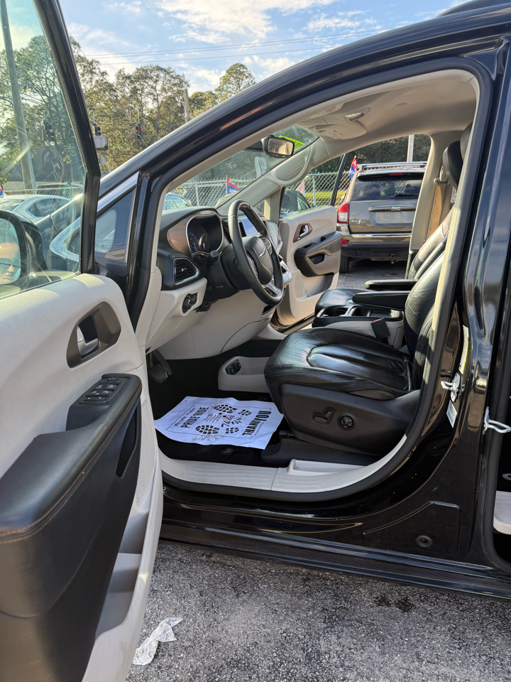 Chrysler Pacifica Touring-L 2017