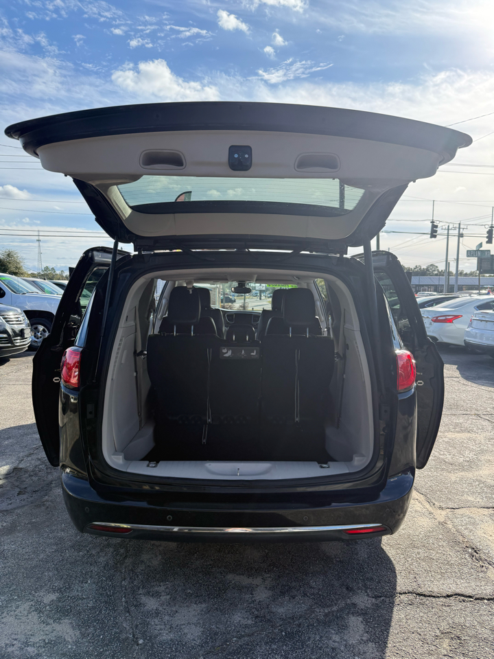 Chrysler Pacifica Touring-L 2017