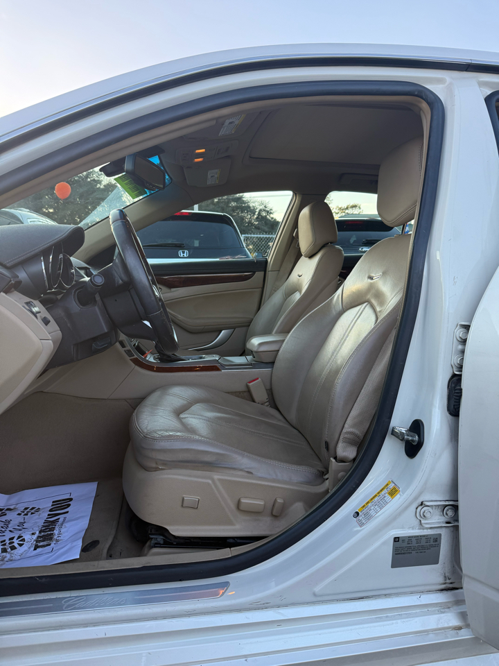 Cadillac CTS Luxury 2012