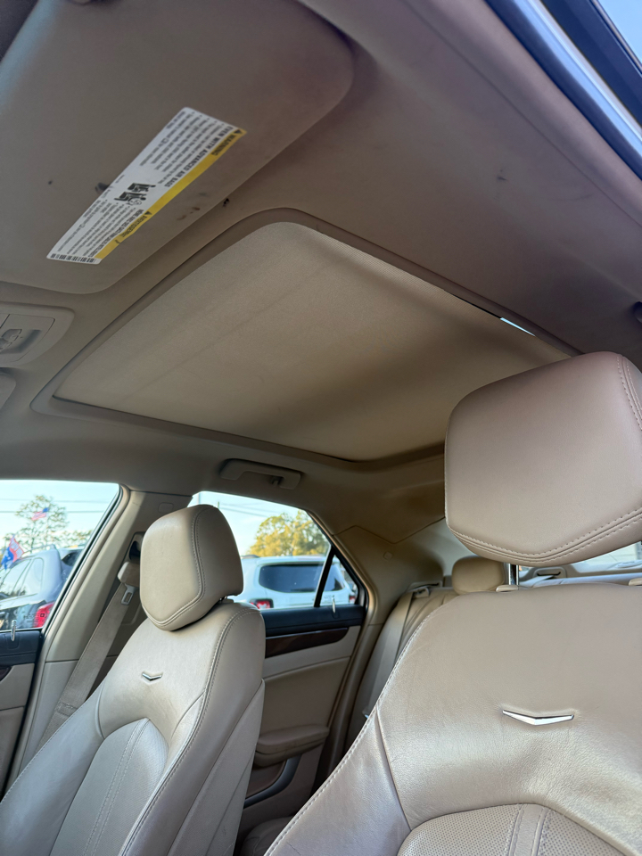 Cadillac CTS Luxury 2012