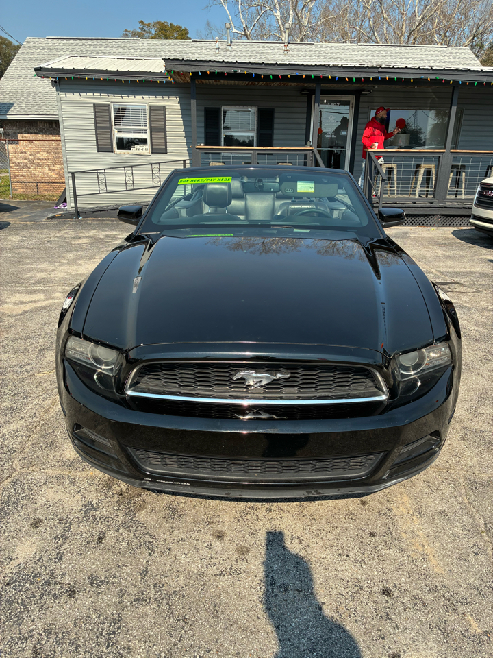 Ford Mustang V6 Convertible 2014
