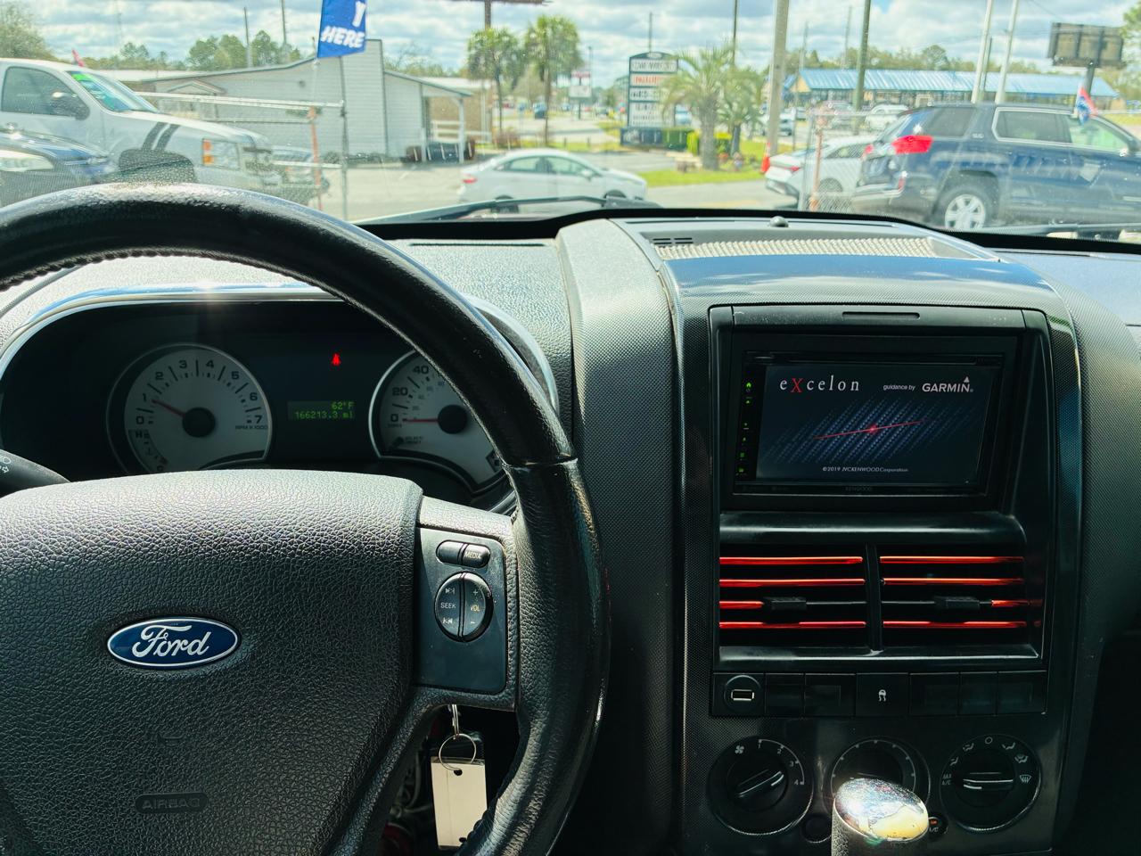 Ford Explorer Sport Trac XLT 4.0L 2WD 2010