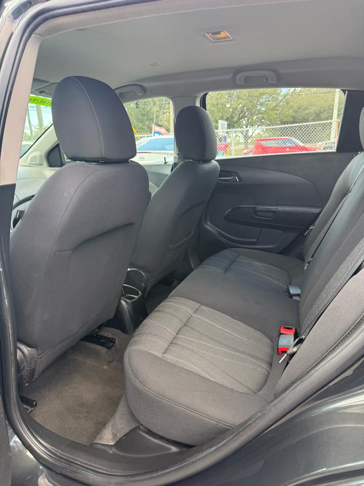 Chevrolet Sonic LT Auto 5-Door 2015